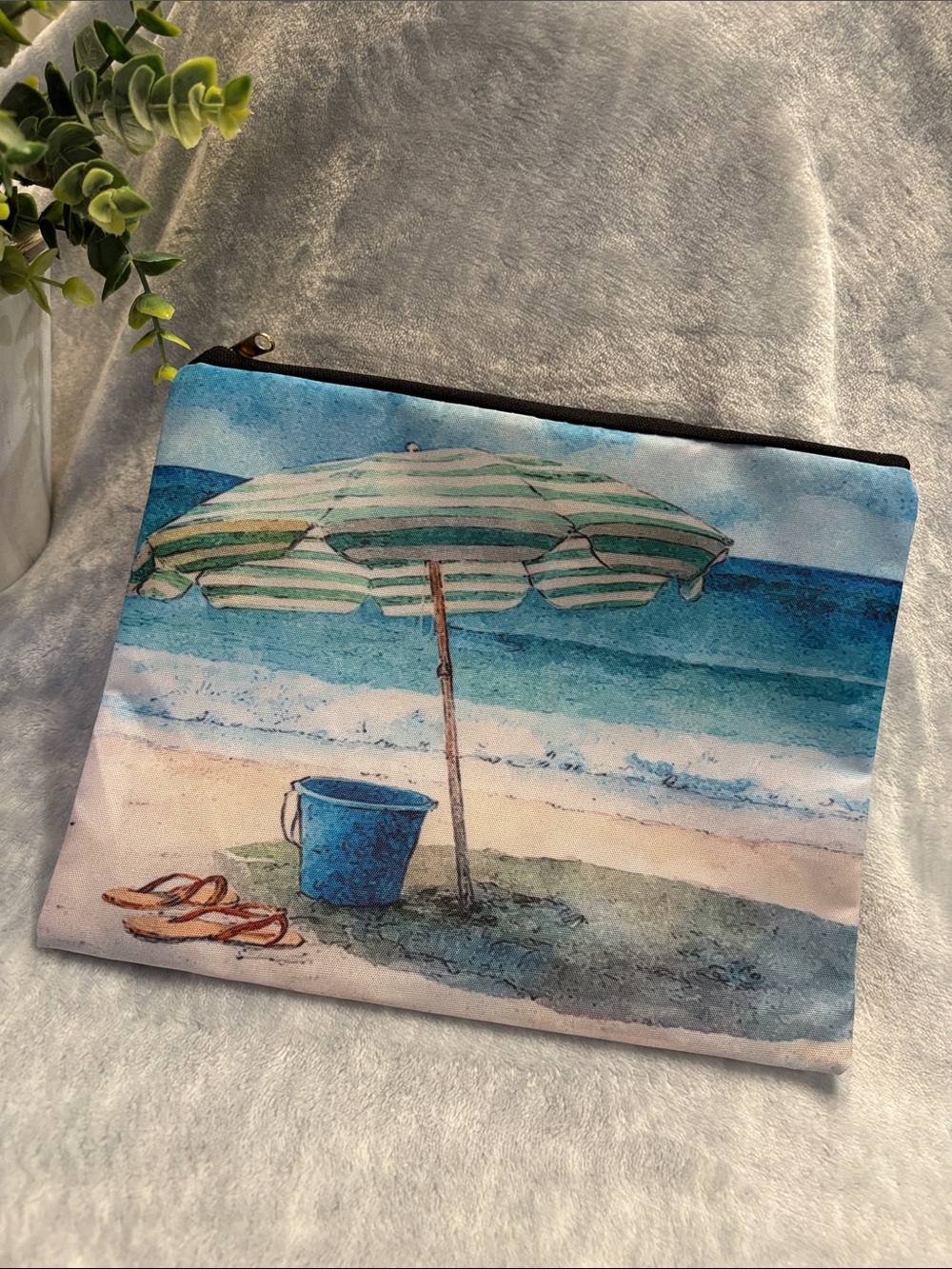At The Beach Seashore Nylon Cosmetic Bag NWT Zip Pouch 9x7.25”